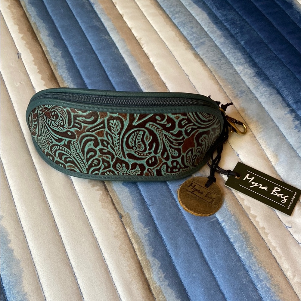 NWT-Leather sunglasses case